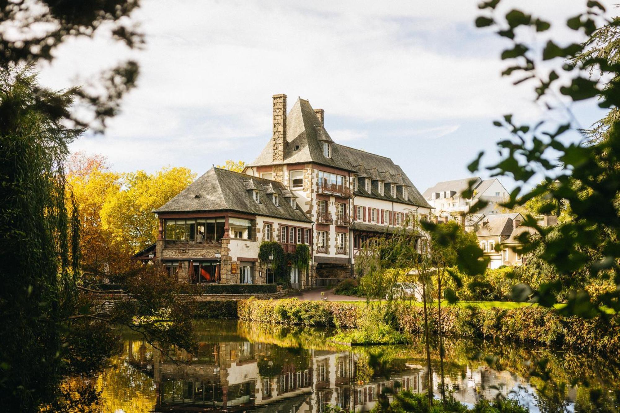 Hotel Logis Ar Milin Châteaubourg Exterior foto